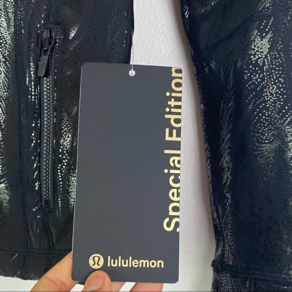 NWT Lululemon Define Shine Jacket Acclimatize Black Foil Special Edition Size 4 - Picture 8 of 16